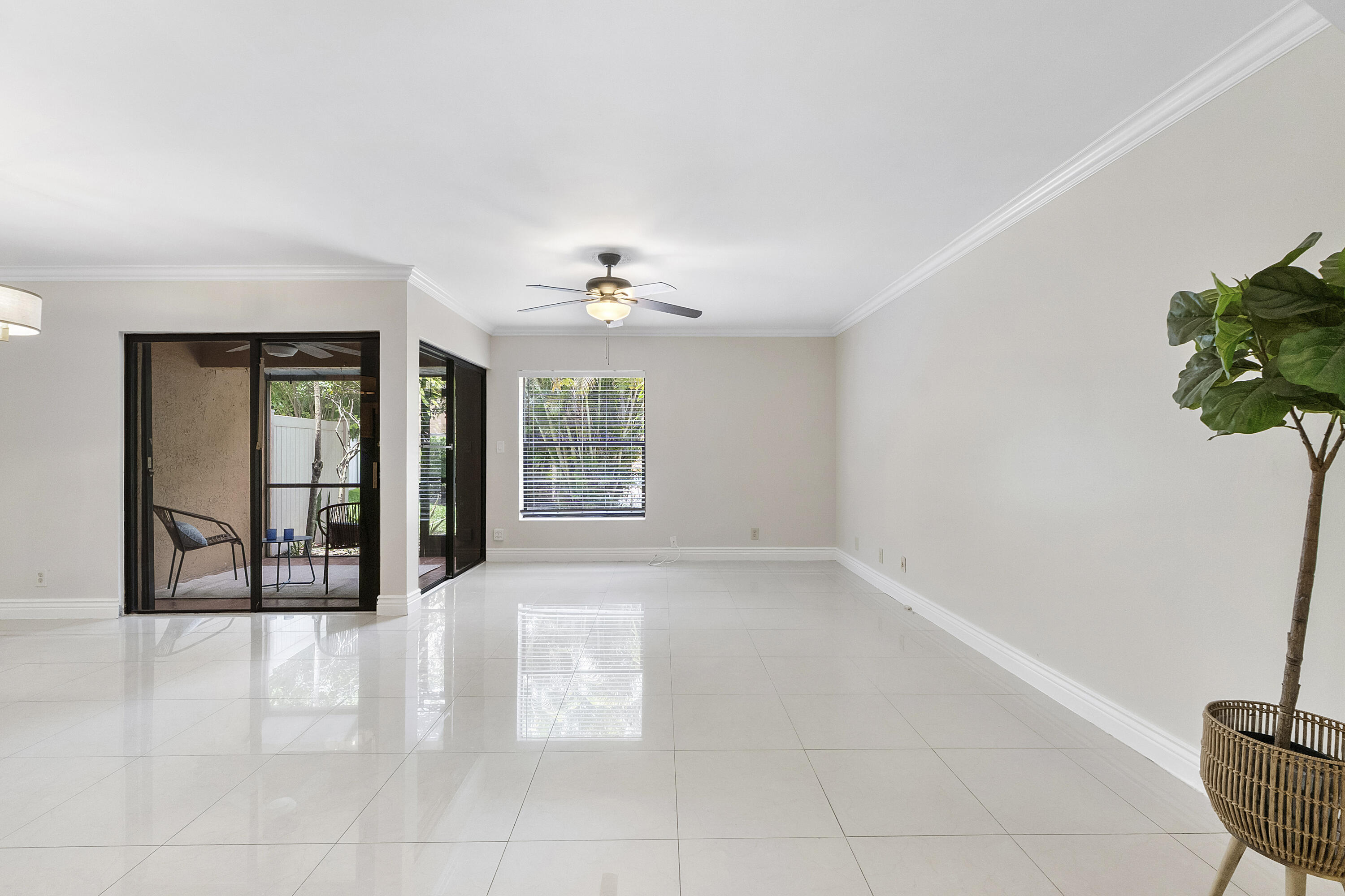 TARTAN COCONUT CREEK PHASE 1 - Residential Lease