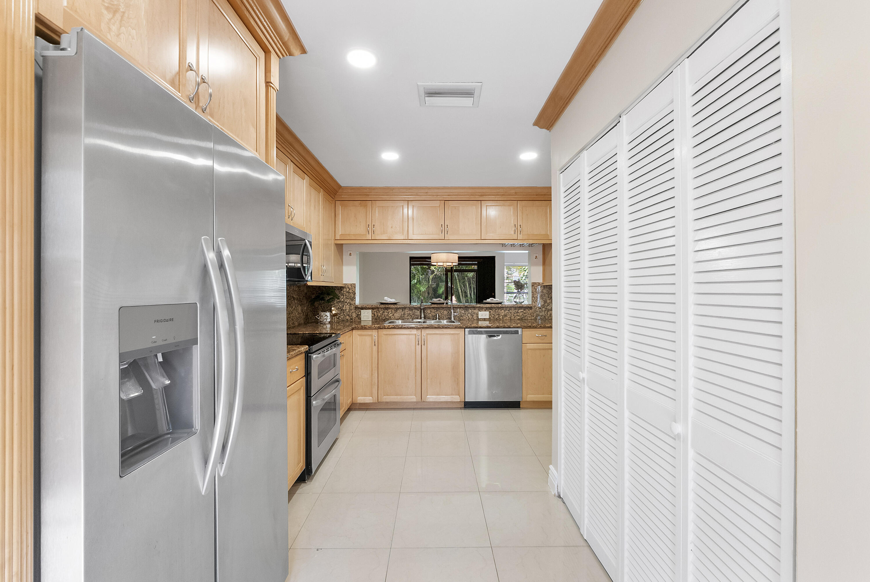 TARTAN COCONUT CREEK PHASE 1 - Residential Lease