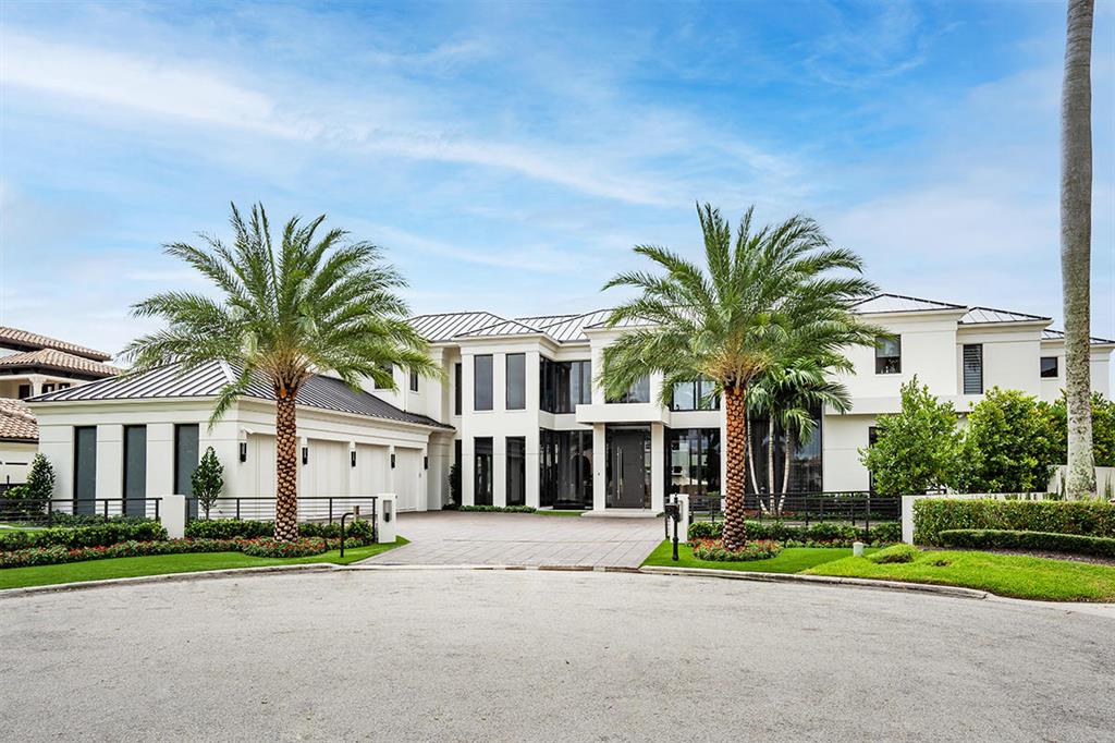 ROYAL PALM YACHT & COUNTRY CLUB - Residential