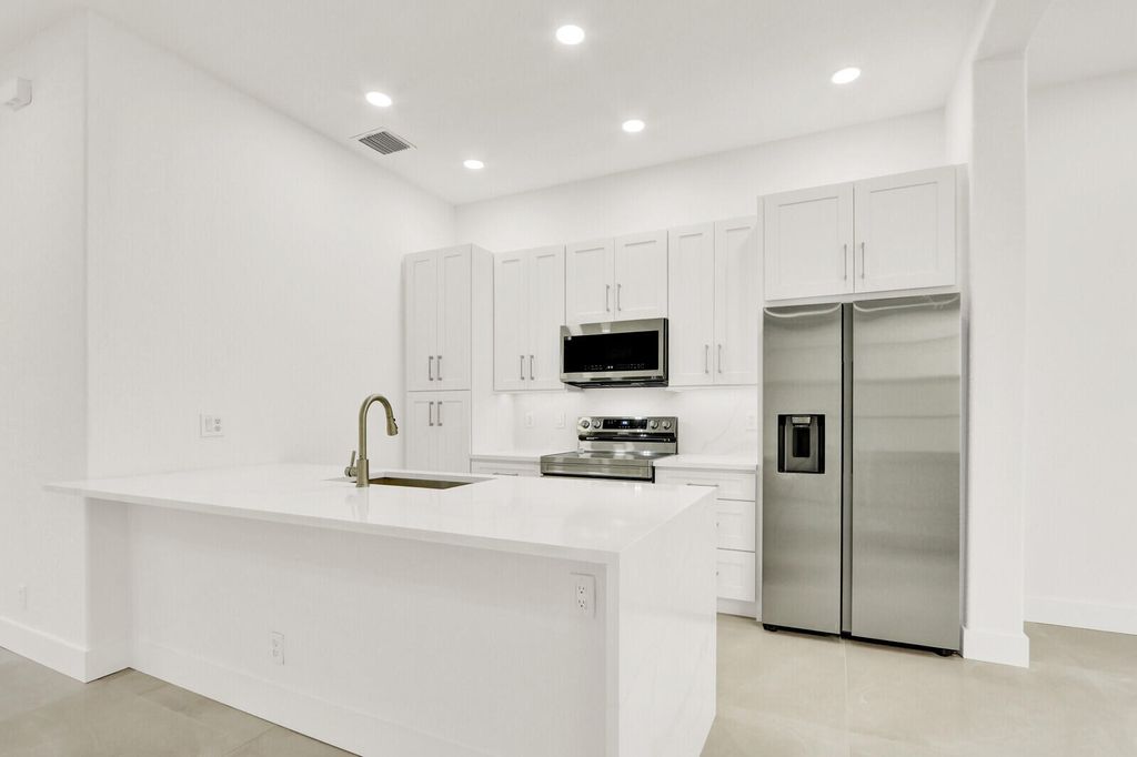Photo of 2601 NW 7th Street #2601, Boynton Beach, FL 33426 (MLS # R11163358)