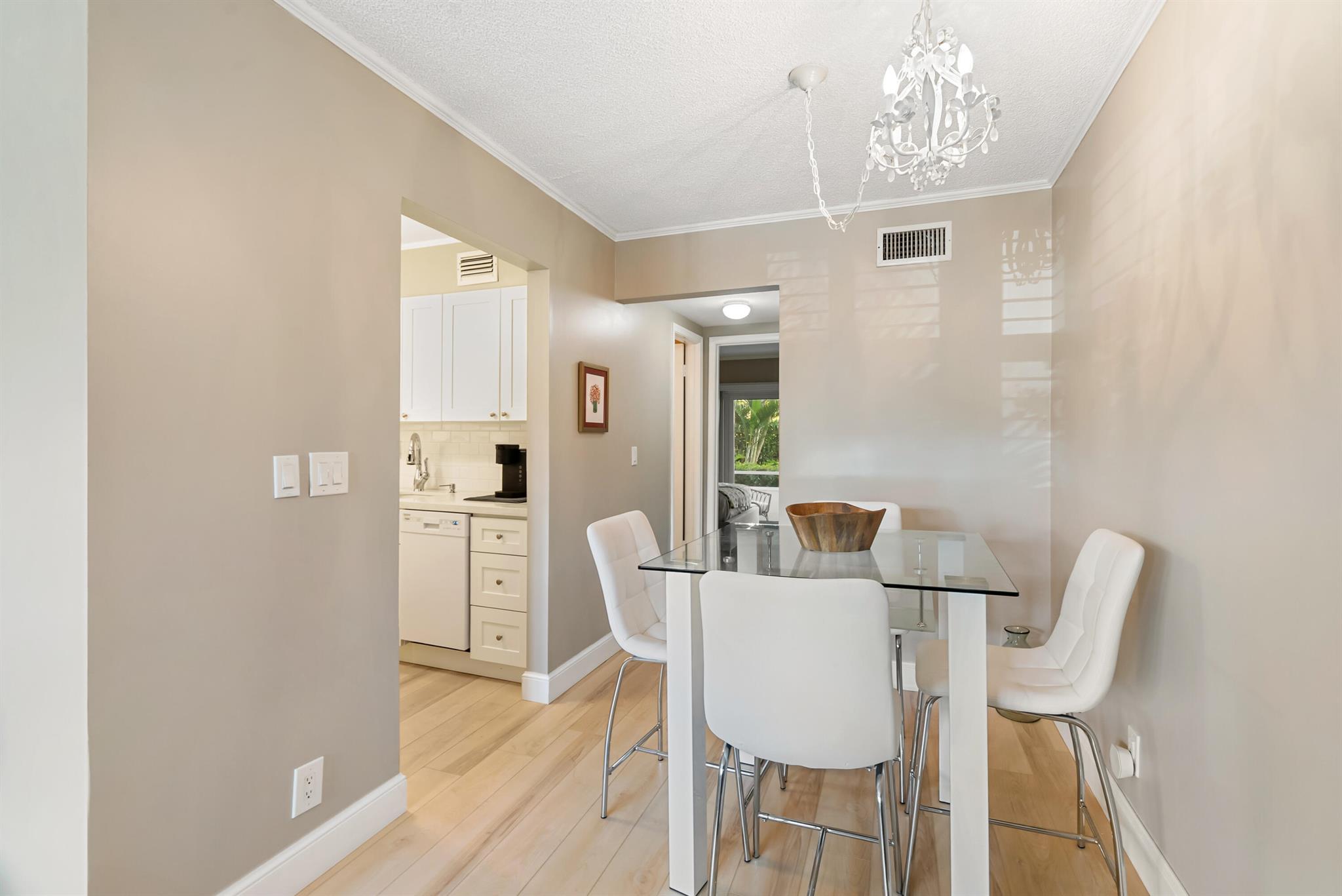 STERLING VILLAGE 210 COND - Residential