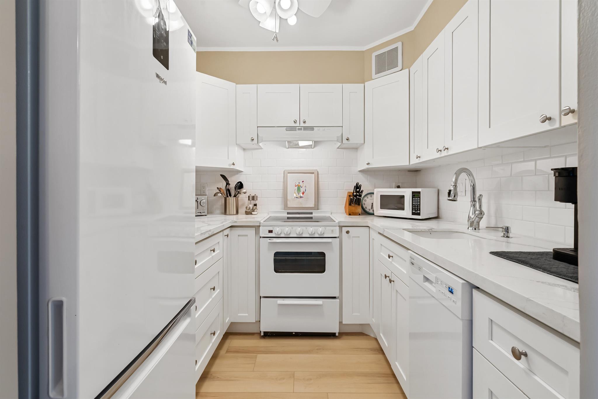 STERLING VILLAGE 210 COND - Residential