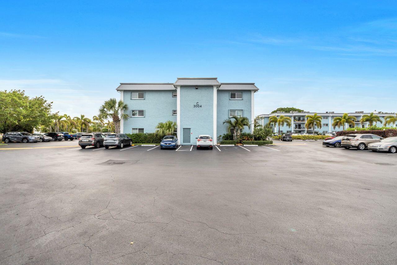 RIVER MANOR CONDO - Residential