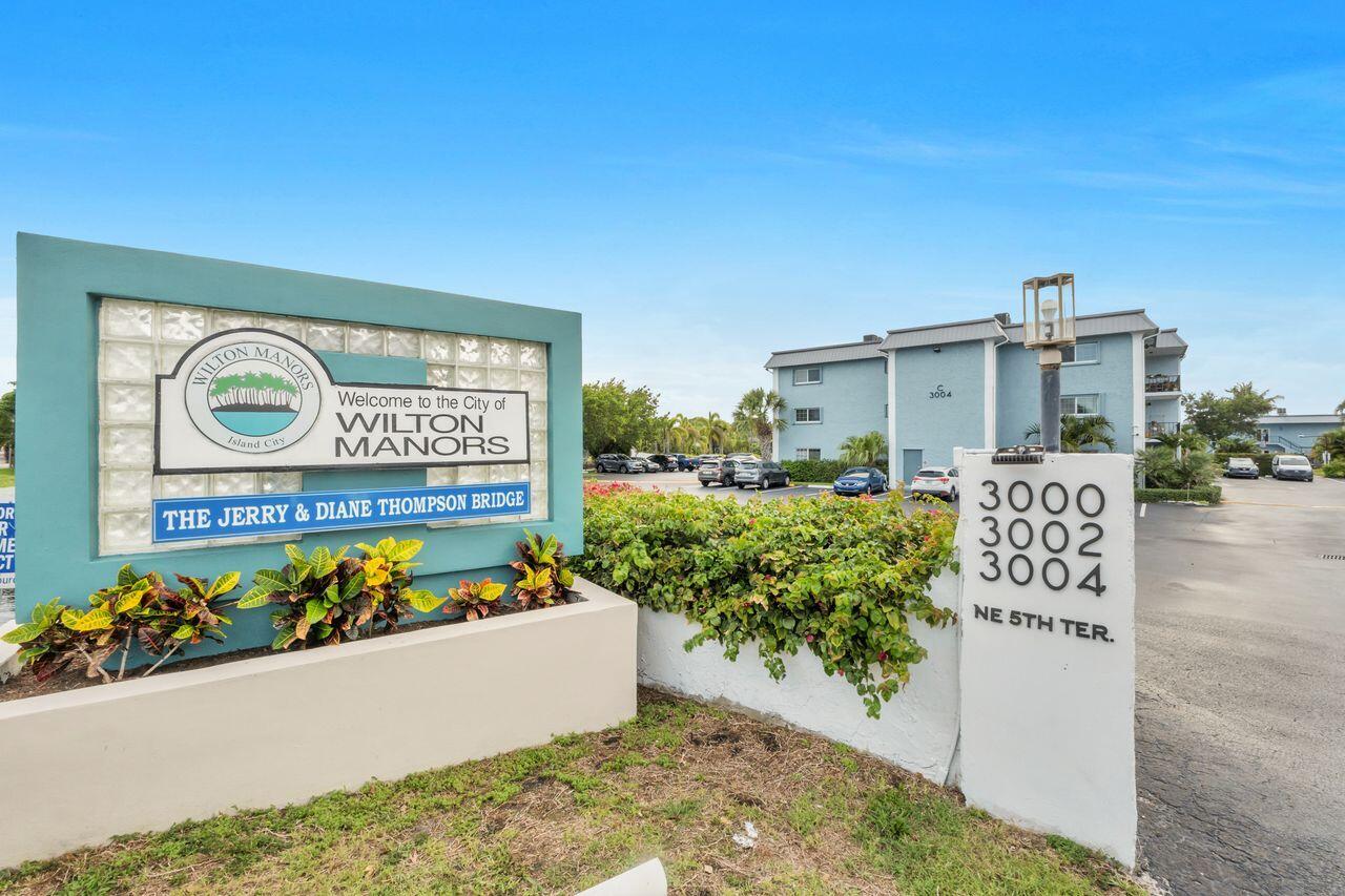 RIVER MANOR CONDO - Residential