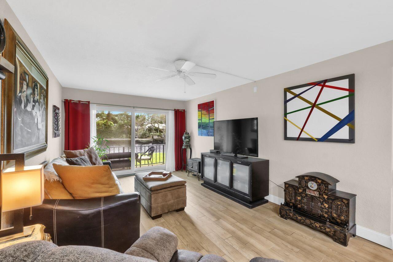 RIVER MANOR CONDO - Residential