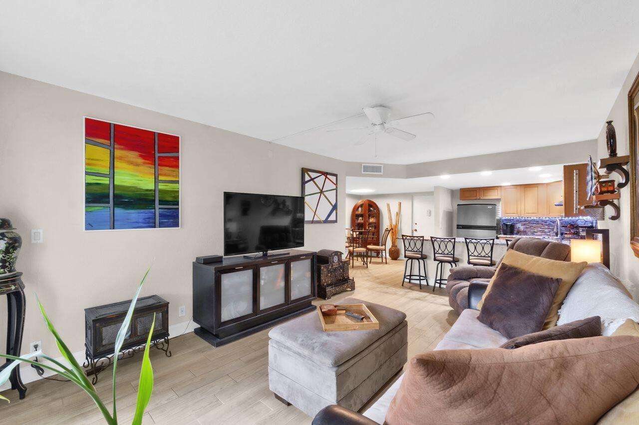 RIVER MANOR CONDO - Residential