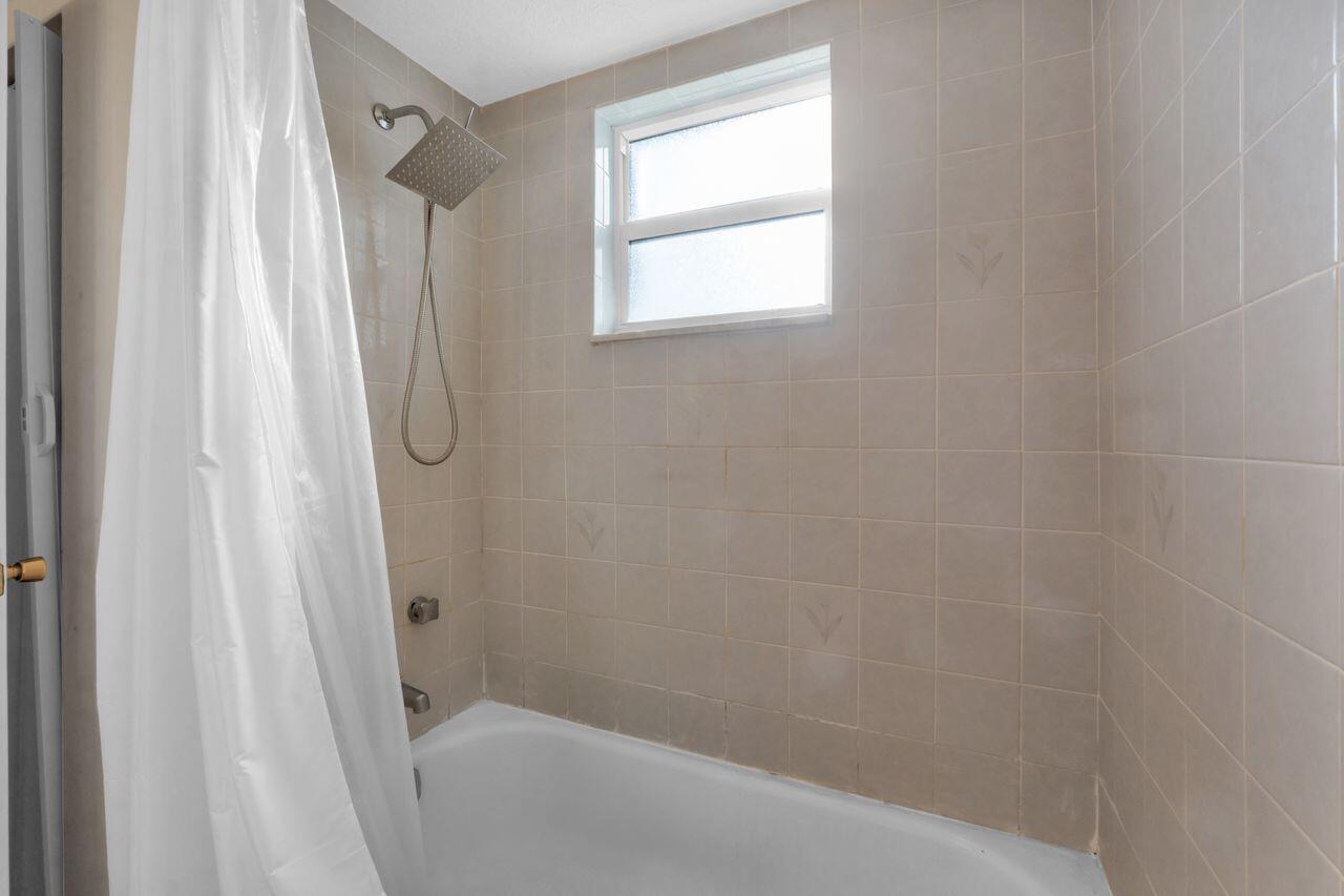 RIVER MANOR CONDO - Residential