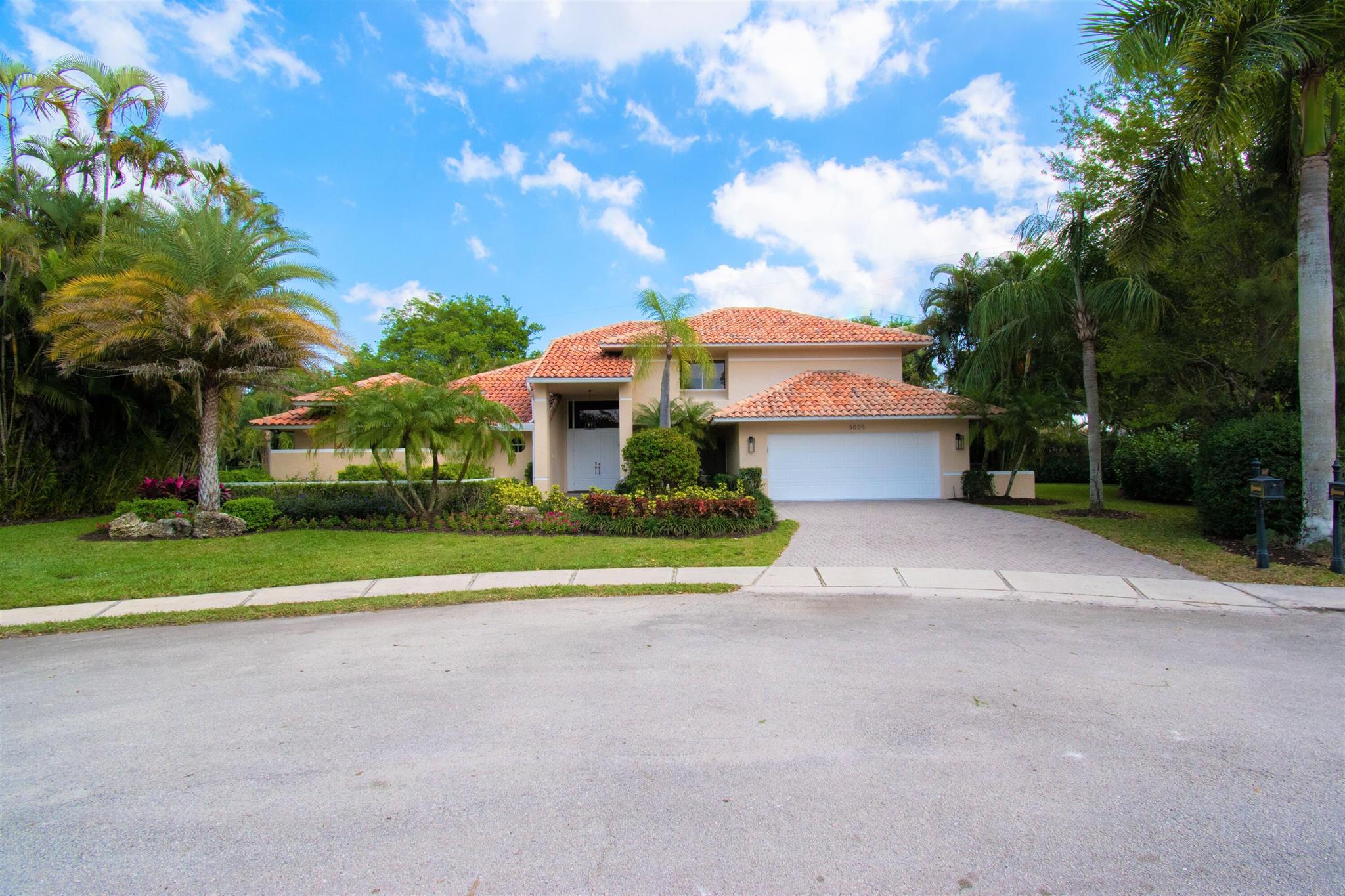 3005 Hampton Circle