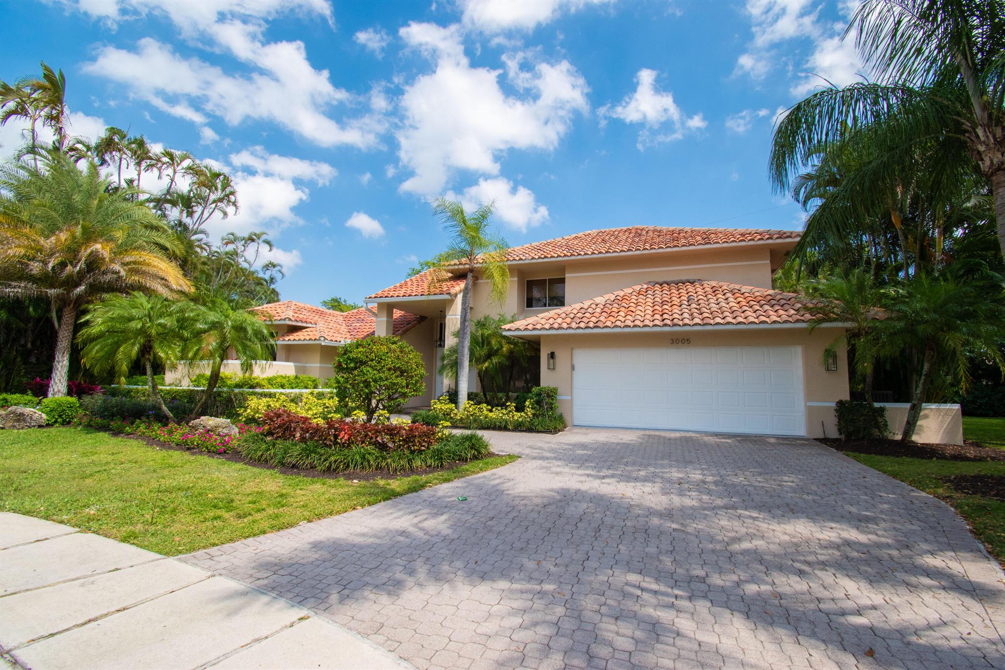 3005 Hampton Circle