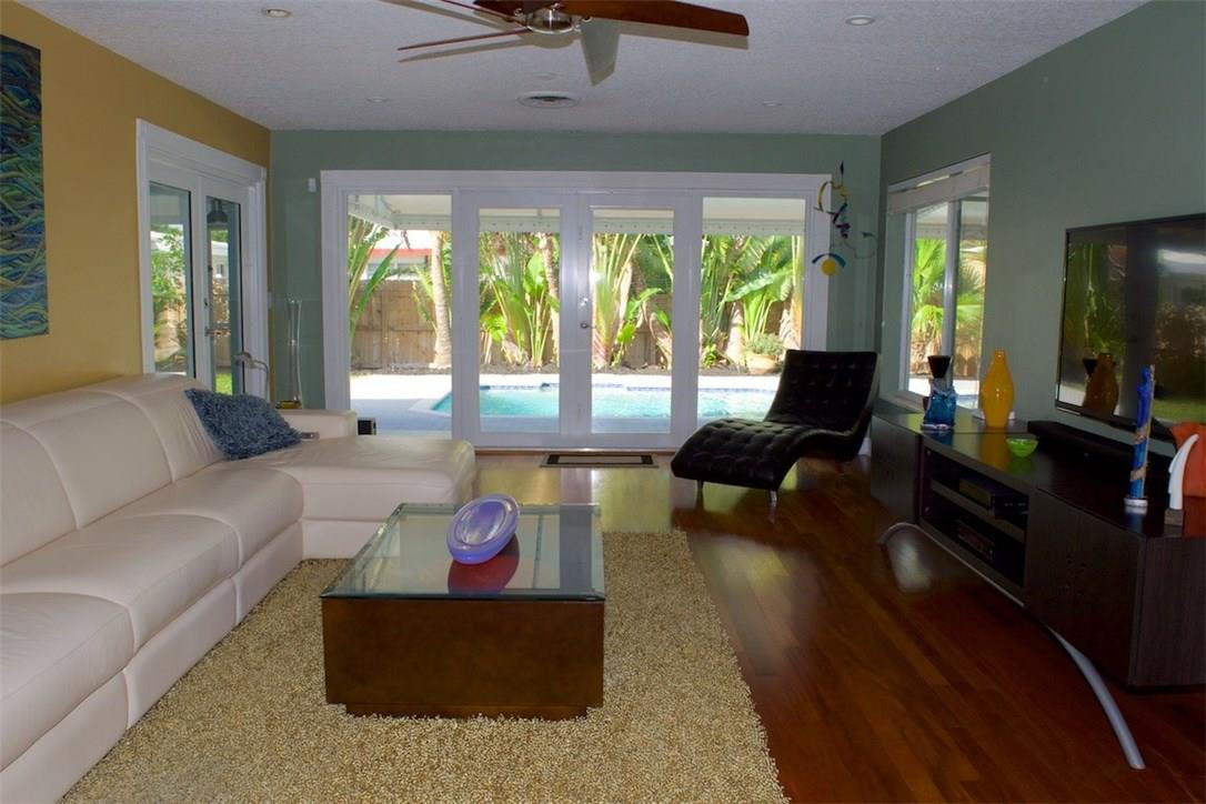 Coral Woods 33-25 B - Residential