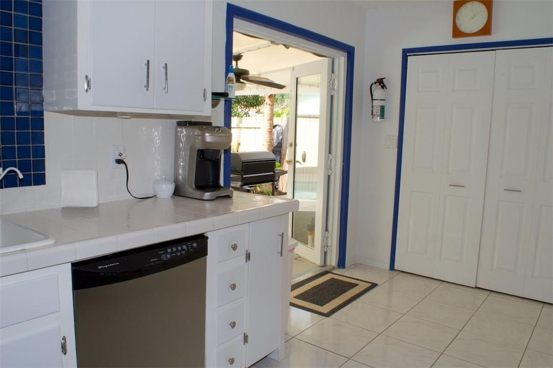 Coral Woods 33-25 B - Residential