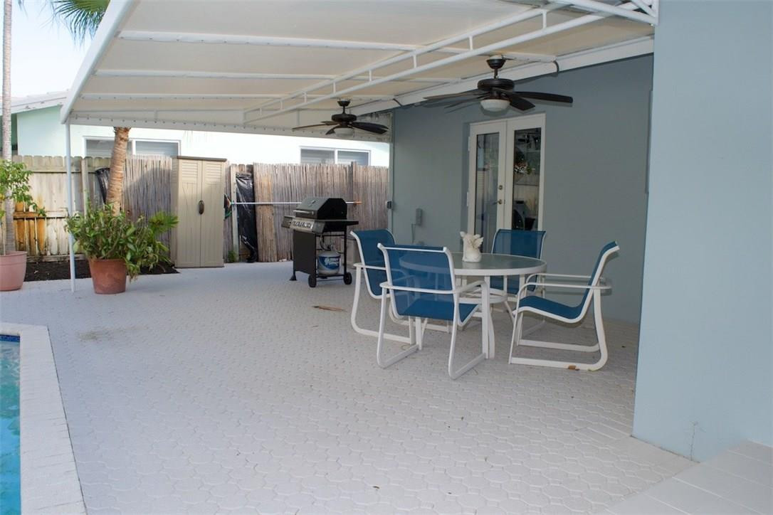 Coral Woods 33-25 B - Residential