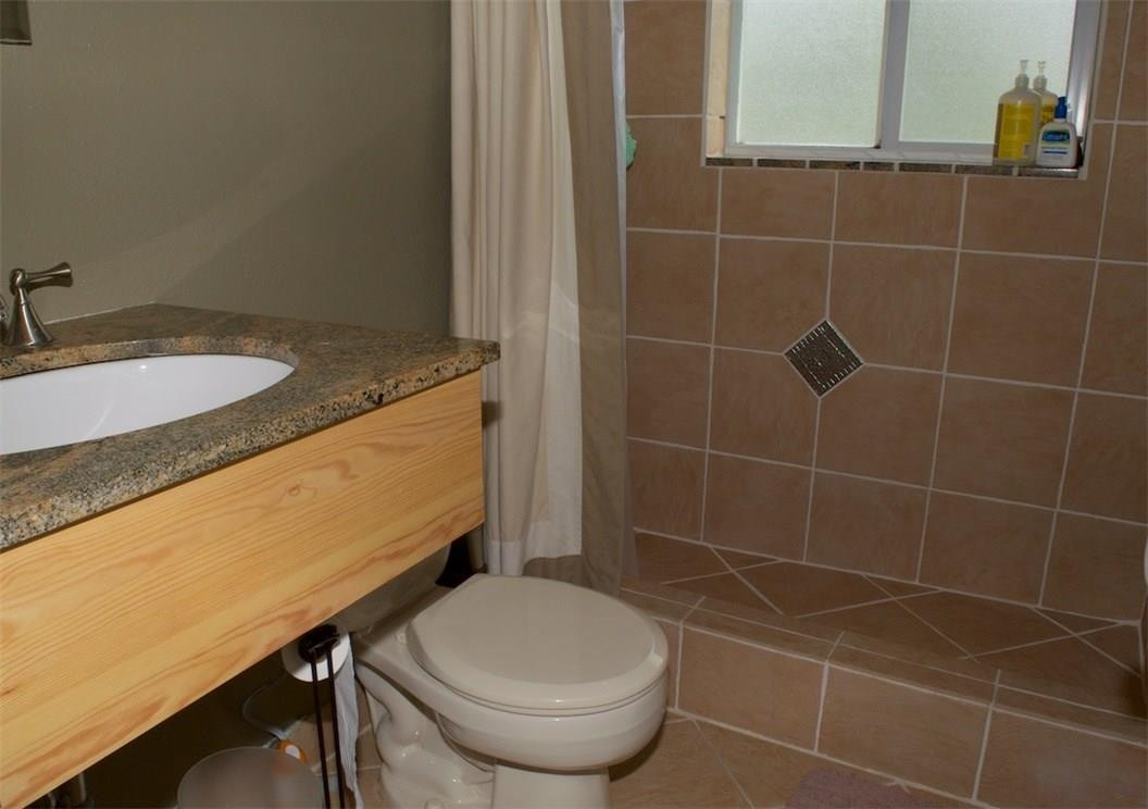 Coral Woods 33-25 B - Residential