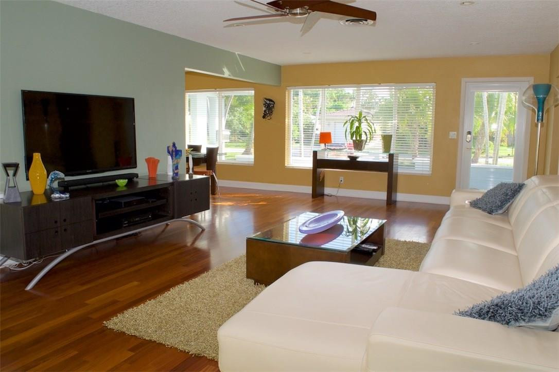 Coral Woods 33-25 B - Residential