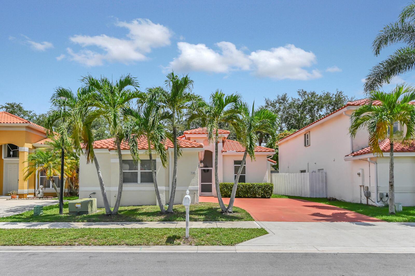 New roof, new gutters, new screen enclosure, freshly painted interior & exterior, new pool pump, new water heater, new stainless steel kitchen appliances and new kitchen cabinets!Escape to your private paradise in this beautiful pool home, perfectly situated in the highly sought-after Spinnaker Bay of Lake Charleston. This residence boasts a fantastic floor plan enhanced by elegant vaulted ceilings, creating an open and airy ambiance throughout. Discover a cozy dining room, a generously sized kitchen, and a spacious great room, all seamlessly connected by charming archways, making this home ideal for both everyday living and effortless entertaining. The flexible room offers the perfect opportunity to be converted into a versatile den or office!