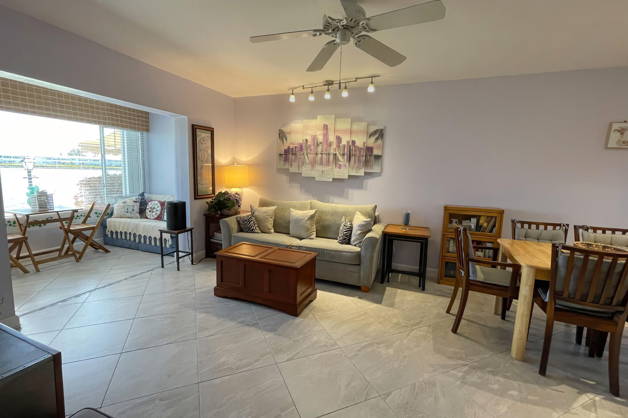 1116 Lake Terrace 114