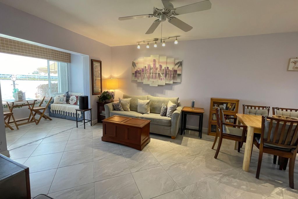 Photo of 1116 Lake Terrace #114, Boynton Beach, FL 33426 (MLS # R11167337)