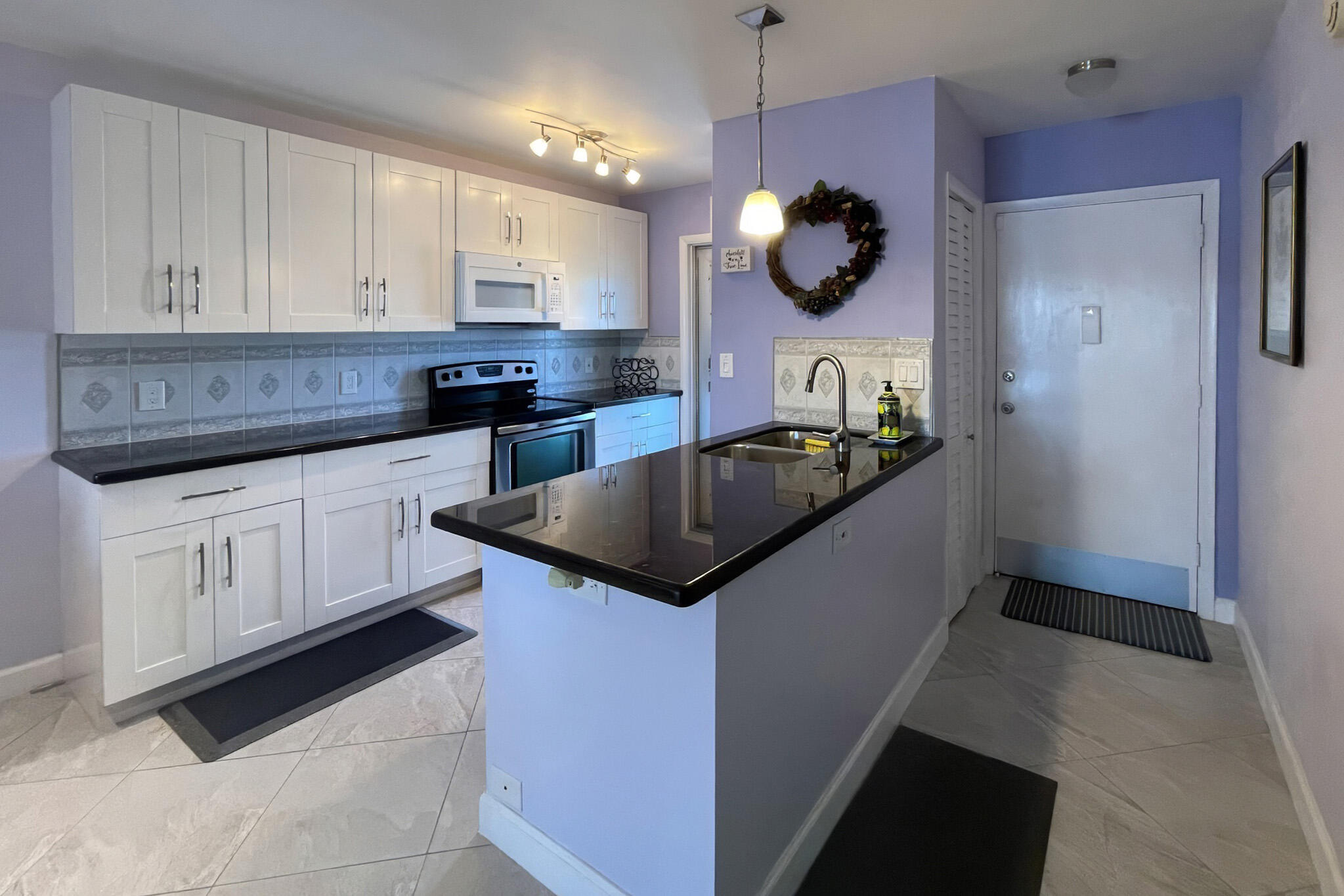 1116 Lake Terrace 114