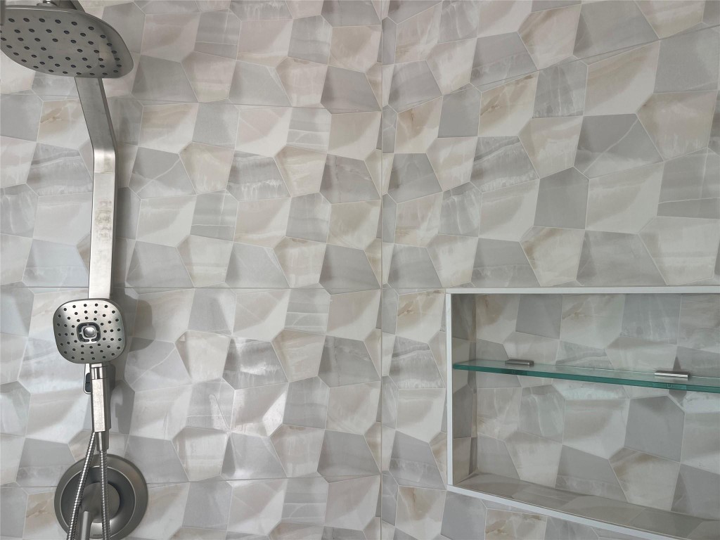 Lakes Of Newport II 158-2 - Residential