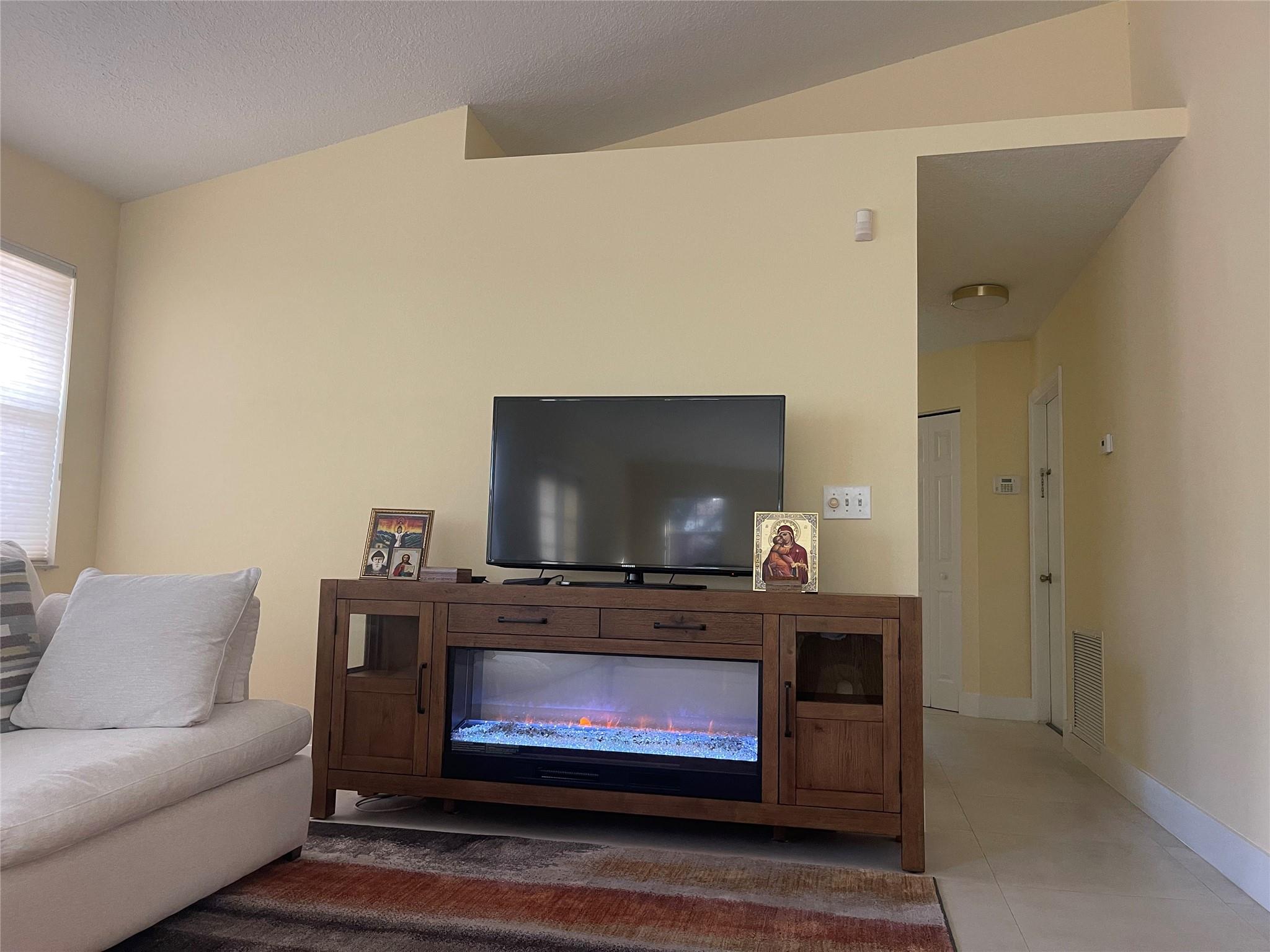 Lakes Of Newport II 158-2 - Residential