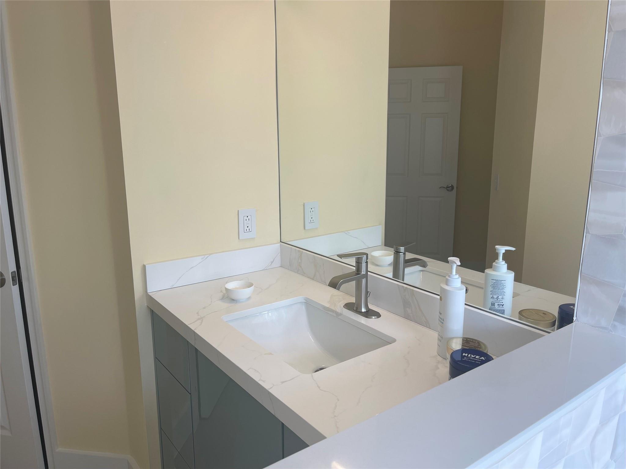 Lakes Of Newport II 158-2 - Residential