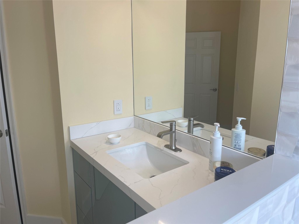 Lakes Of Newport II 158-2 - Residential