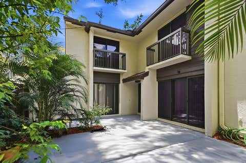 Tiny photo for 3349 Cocoplum Circle #33129, Coconut Creek, FL 33063 (MLS # B26040489)