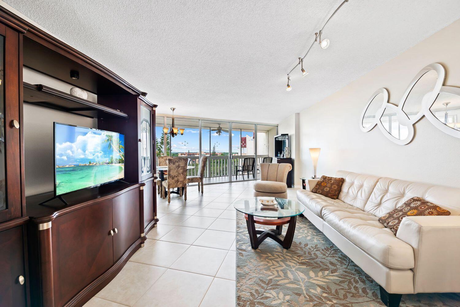 6911 Environ Boulevard 8K