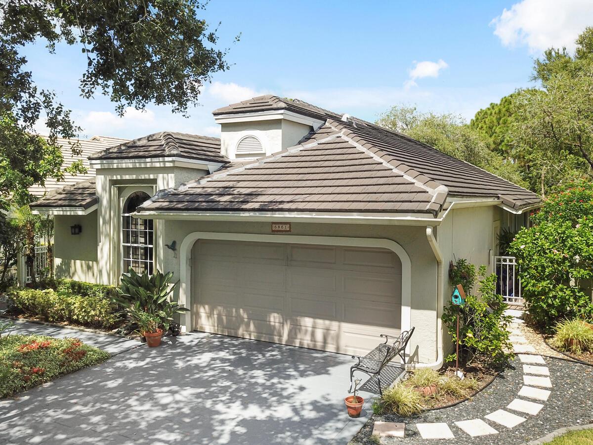 6861 Briarlake Circle