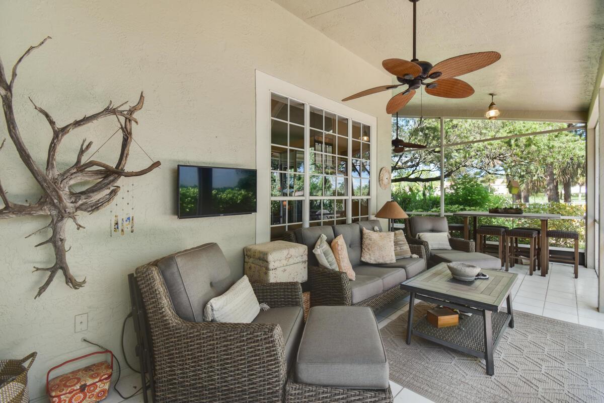 6861 Briarlake Circle
