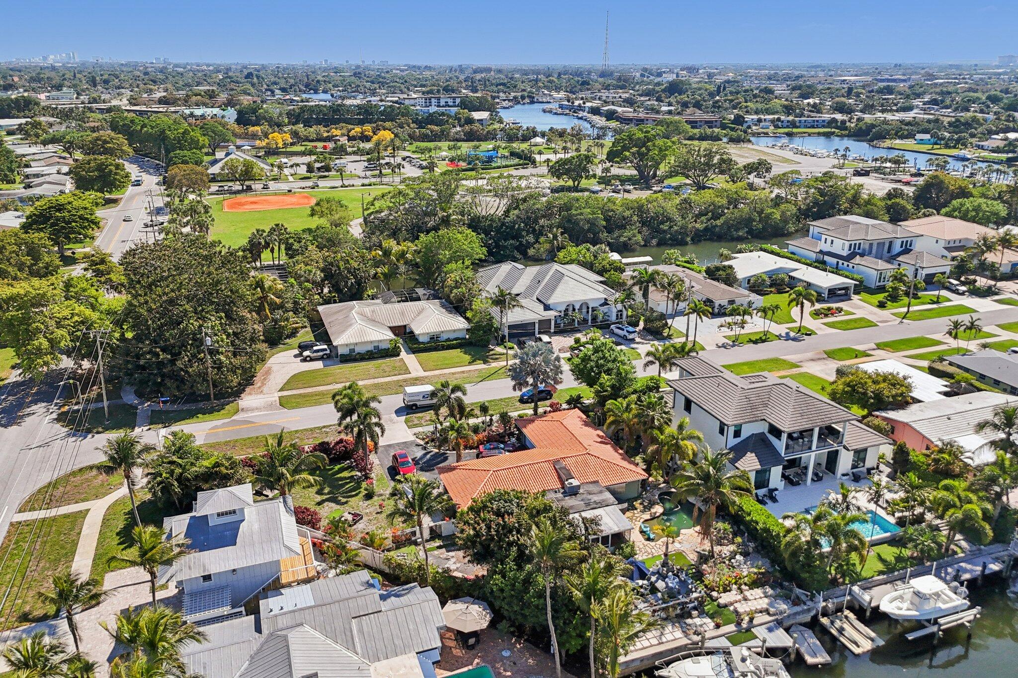 NORTH PALM BEACH VILLAGE OF PL 1 IN PB 2 - Residential