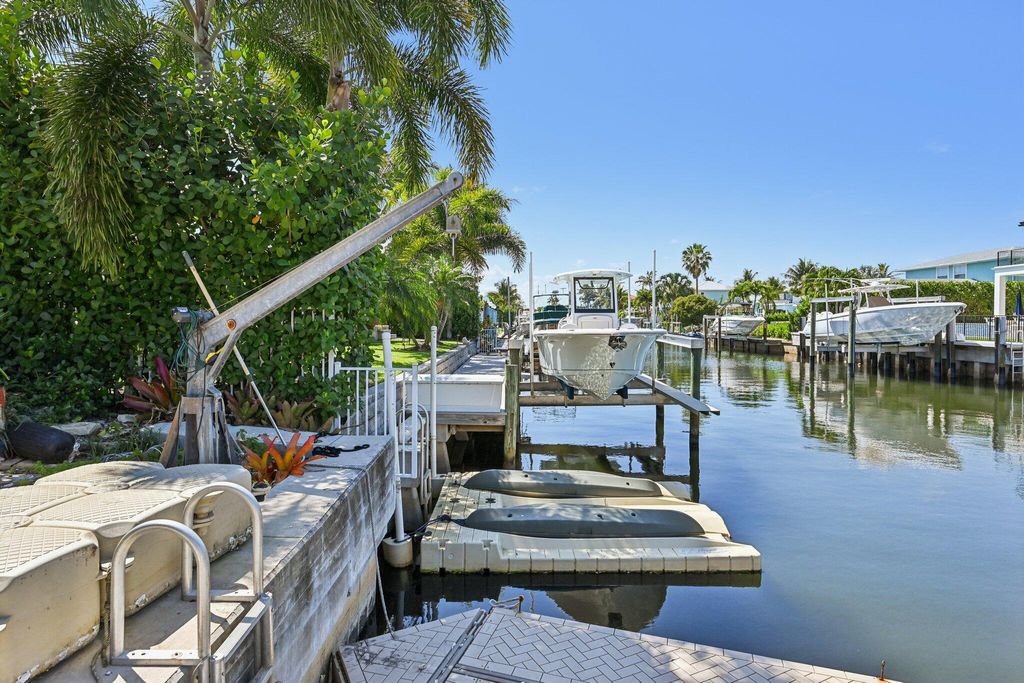 Photo of 605 Inlet Road, North Palm Beach, FL 33408 (MLS # B26008674)