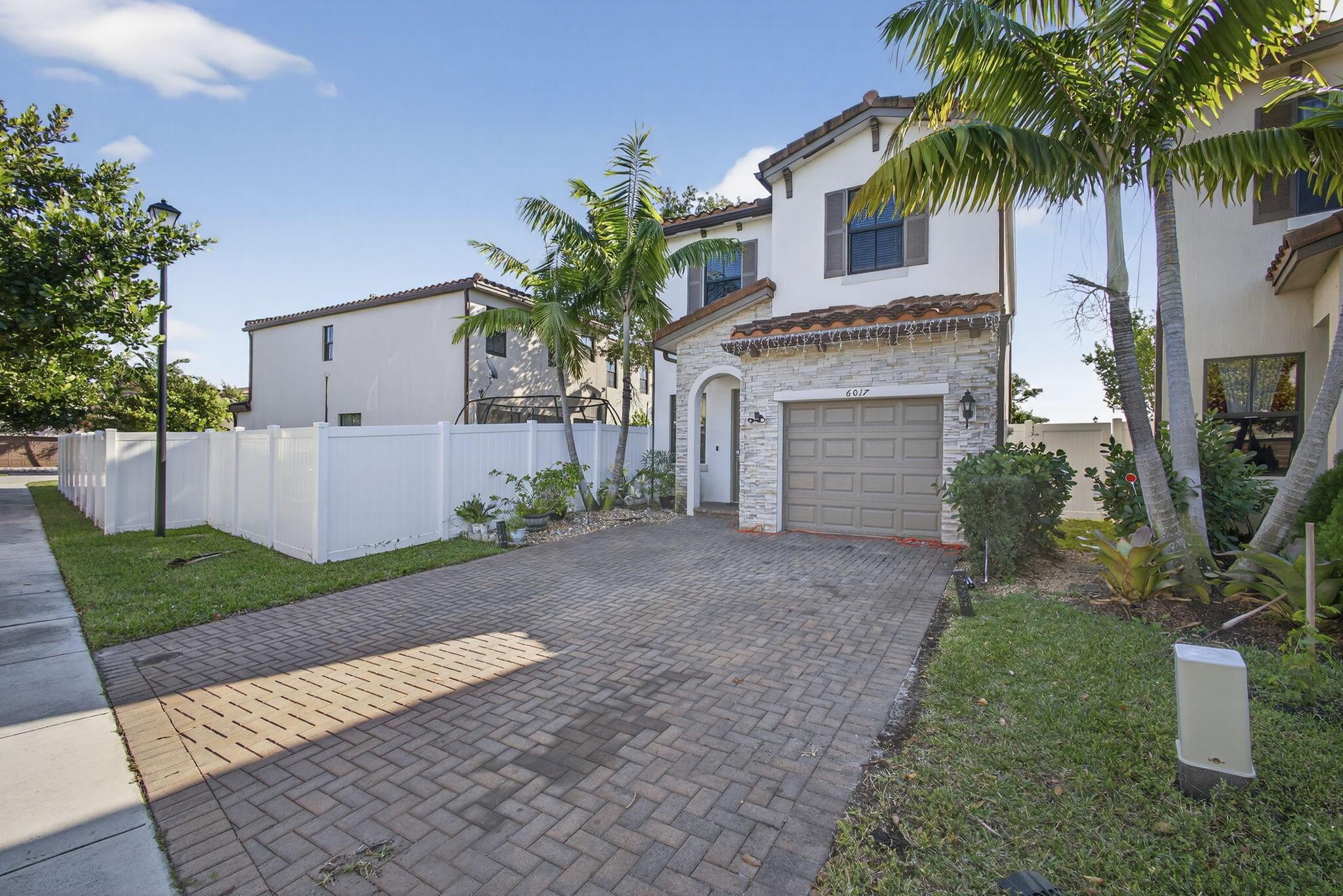 MEDITERRANEA - Residential