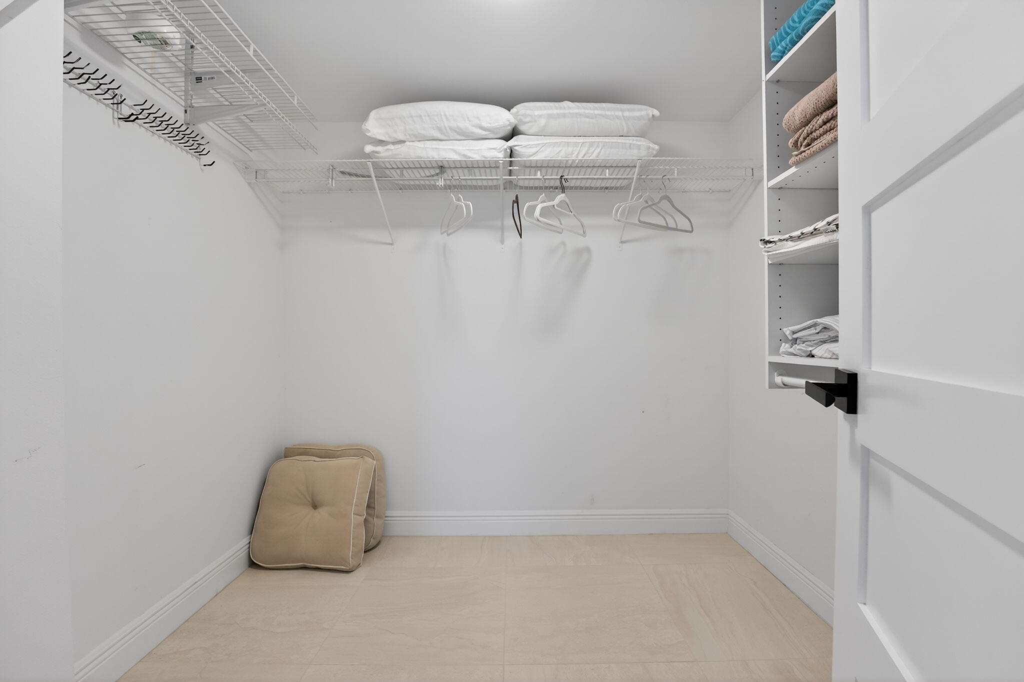 HILLSBORO COVE CONDO - Residential