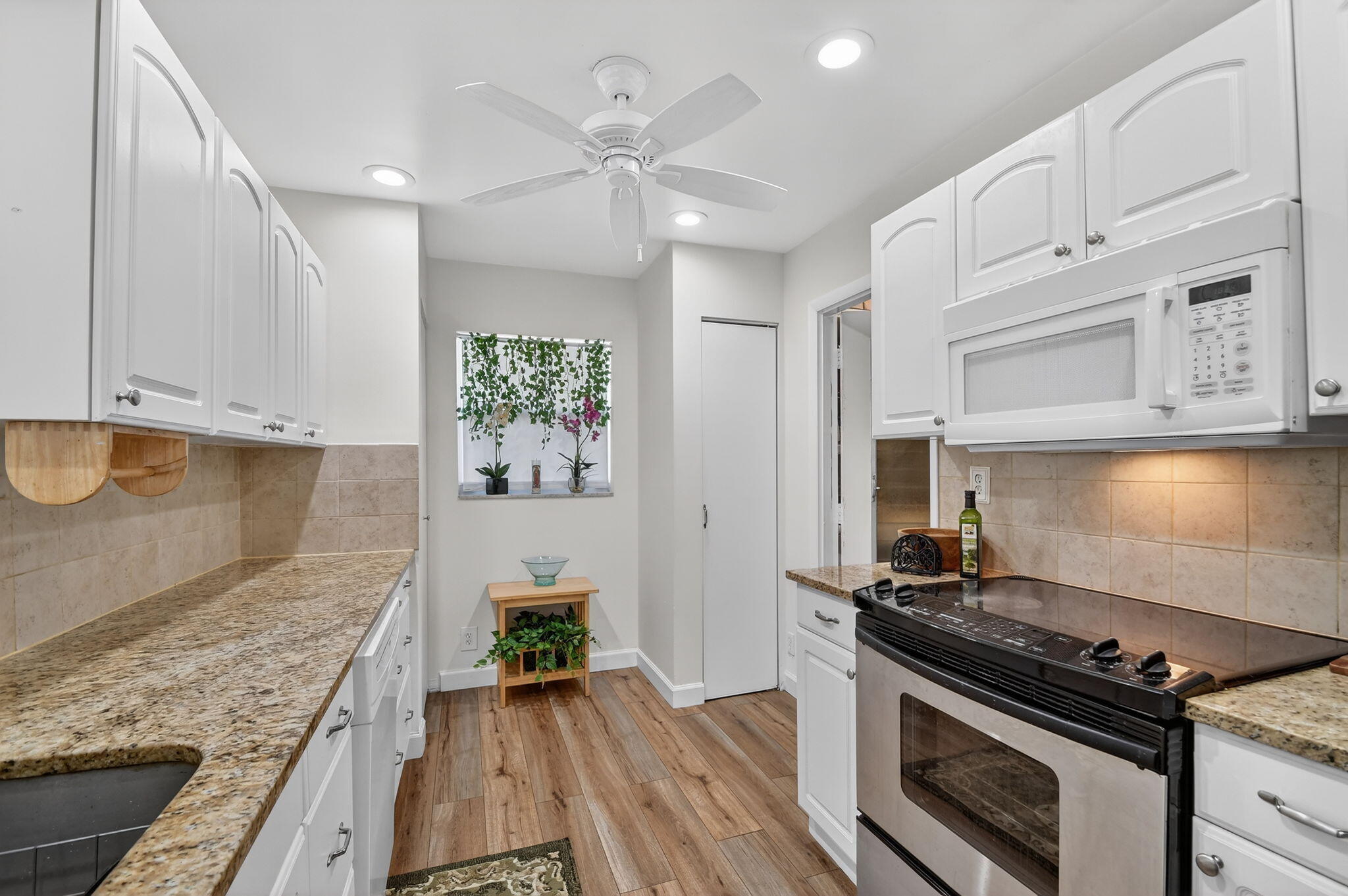 PALM BEACH LEISUREVILLE SEC 2 - Residential