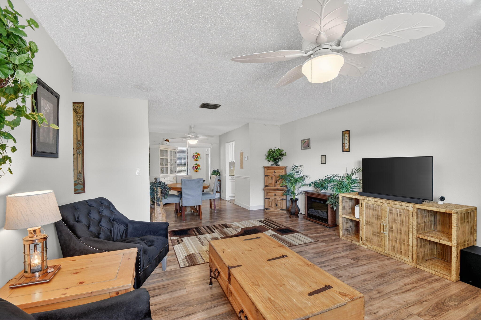 PALM BEACH LEISUREVILLE SEC 2 - Residential