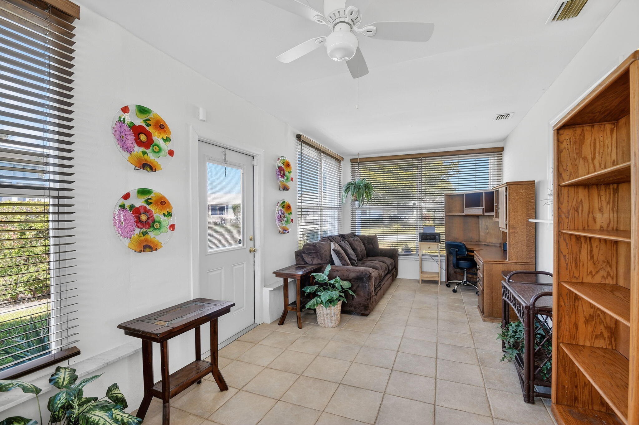 PALM BEACH LEISUREVILLE SEC 2 - Residential