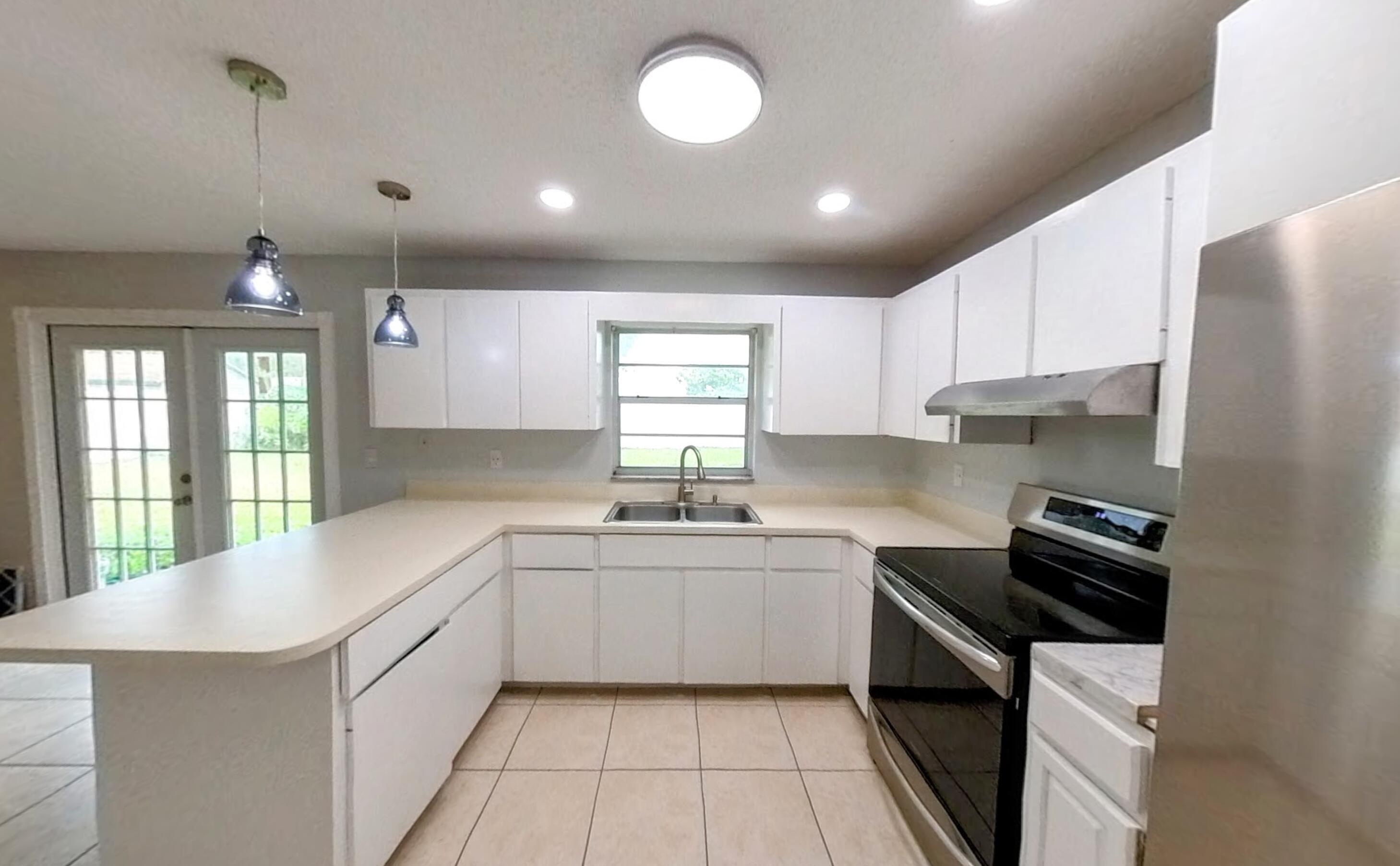 ROLLING GREEN RIDGE 1ST ADD - Residential Lease