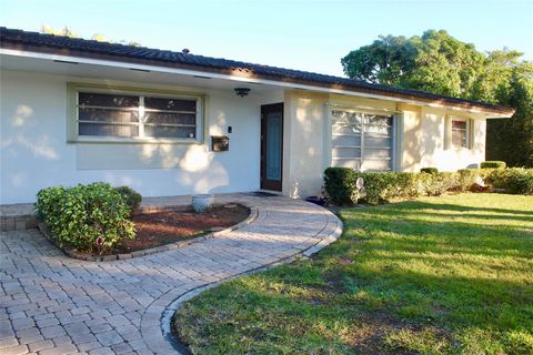 14131 Cypress Ct Miami Lakes FL 33014