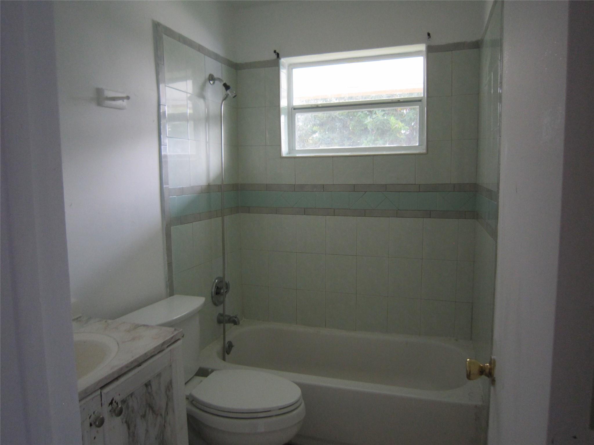 Springbank Park Sec 2 69- - Residential Lease