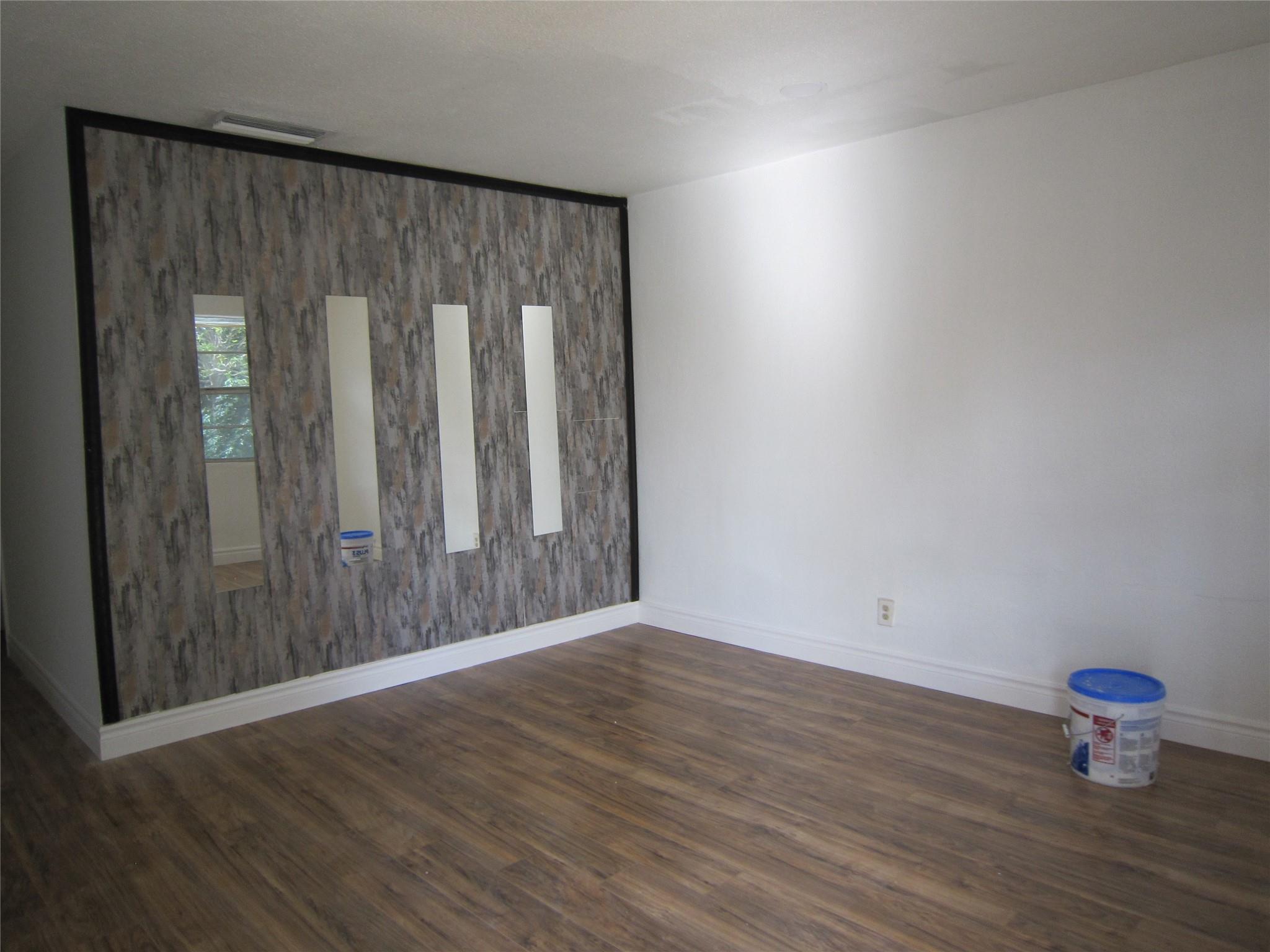 Springbank Park Sec 2 69- - Residential Lease