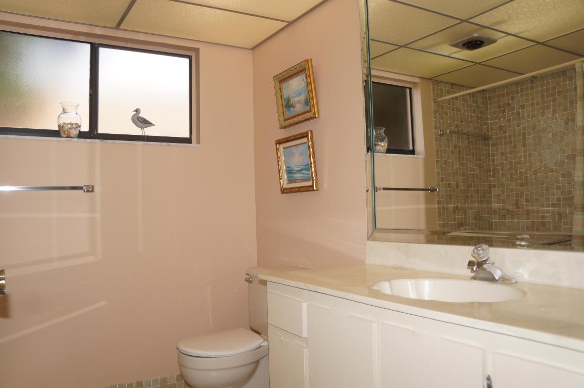 ASHLAND D CONDO - Residential