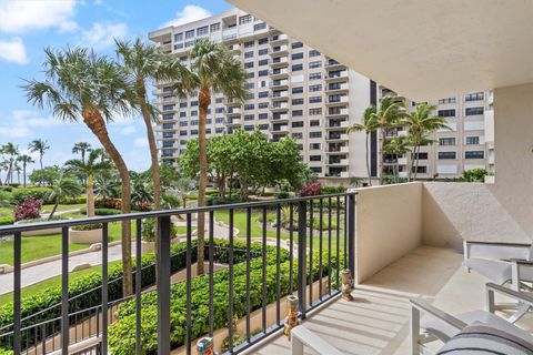 A home in Lauderdale By The Sea