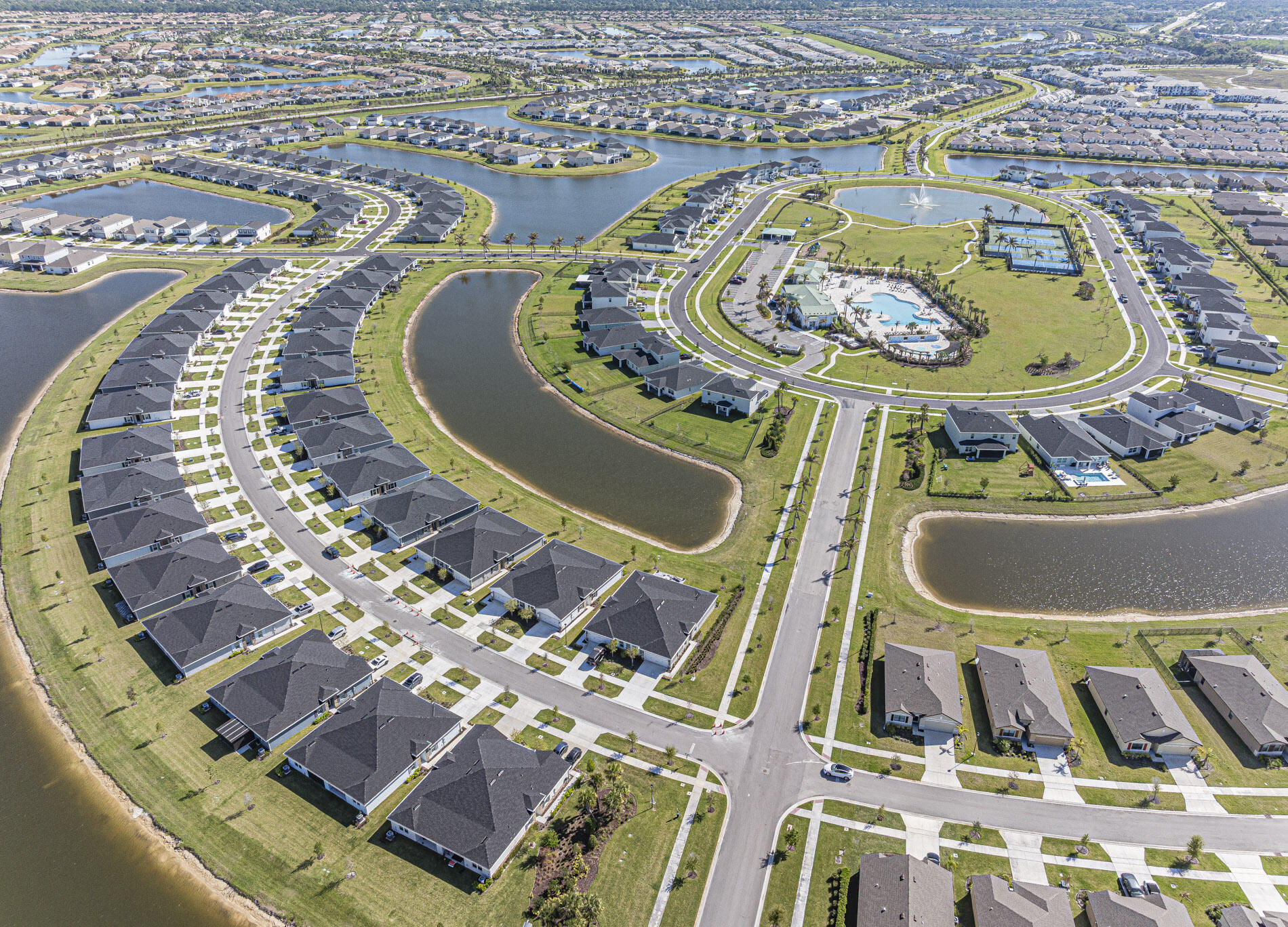 VERANO SOUTH PUD 1 - POD G - PLAT NO. 1 - Residential Lease