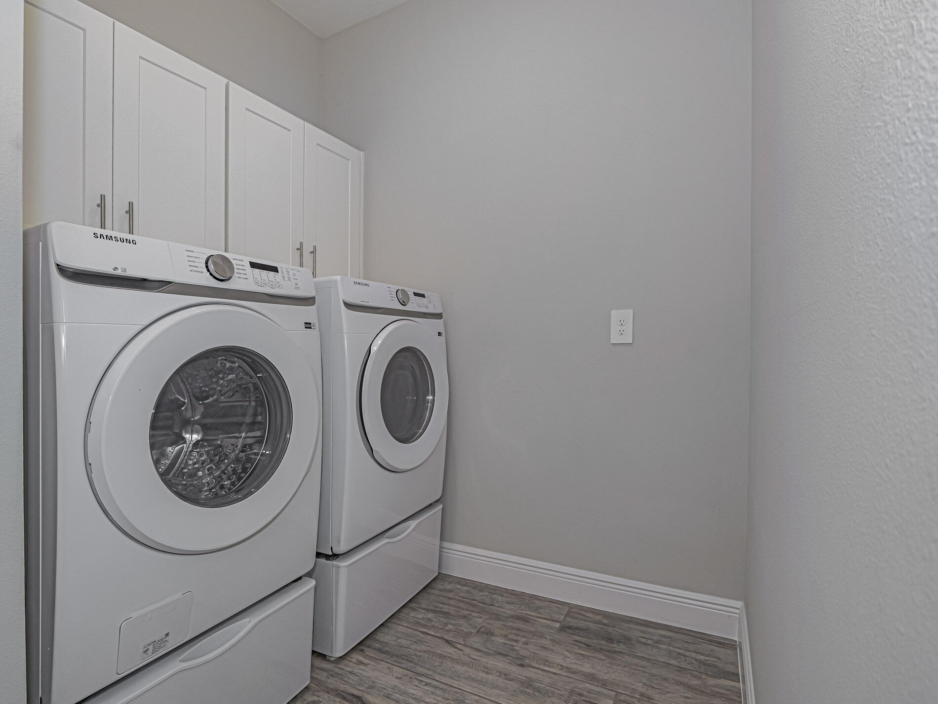 VERANO SOUTH PUD 1 - POD G - PLAT NO. 1 - Residential Lease