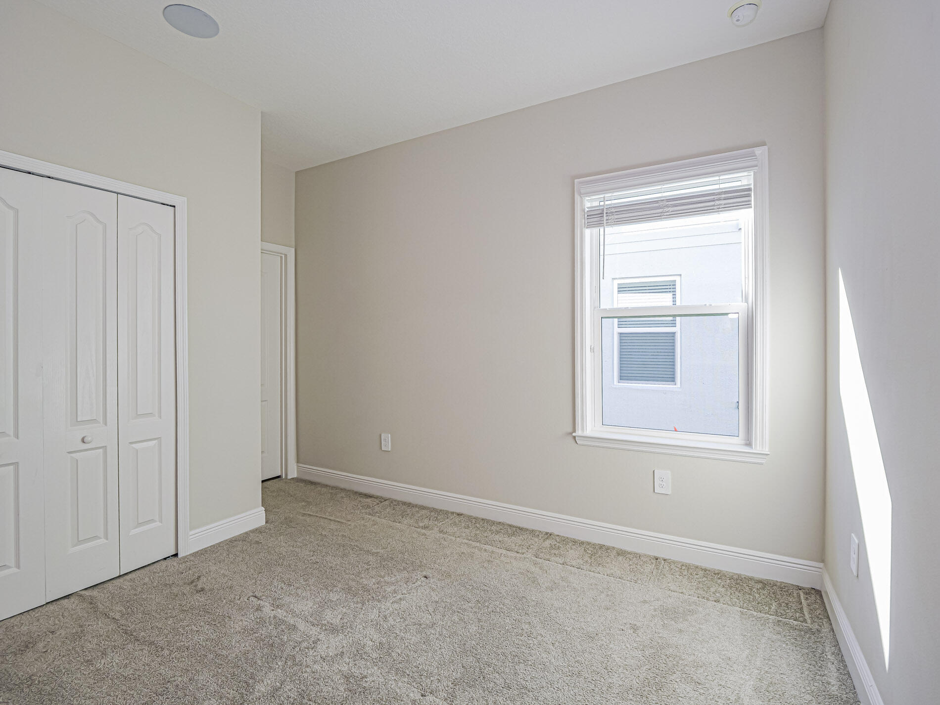 VERANO SOUTH PUD 1 - POD G - PLAT NO. 1 - Residential Lease