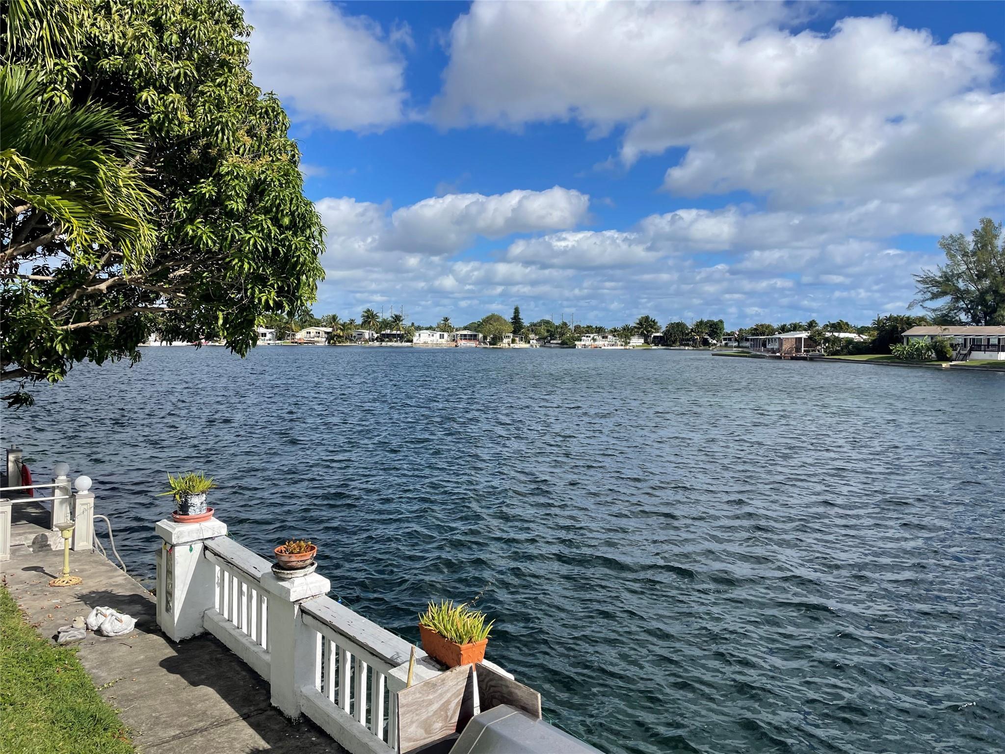 Ravenswood Estates & Mari - Residential Lease