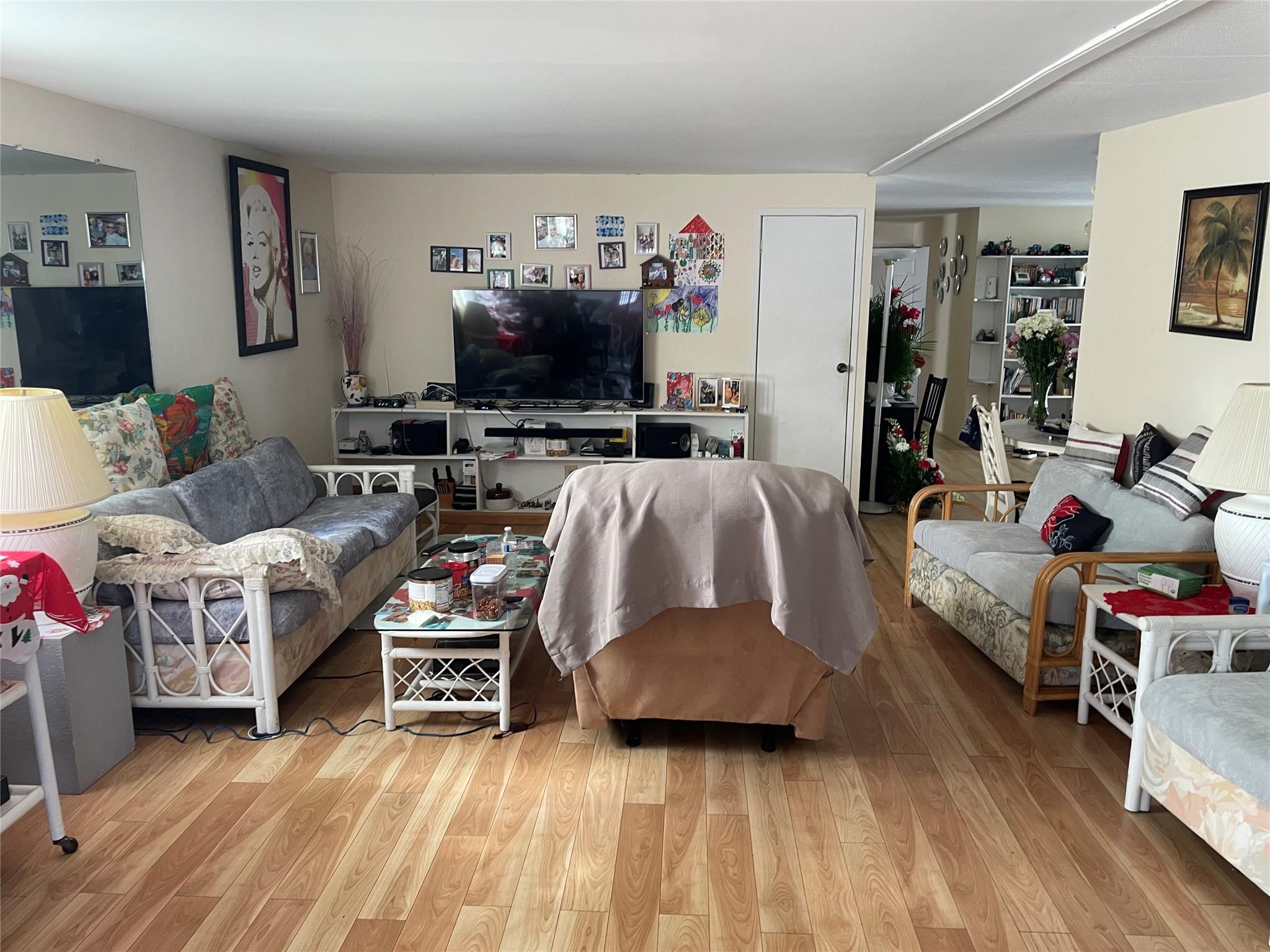 Ravenswood Estates & Mari - Residential Lease