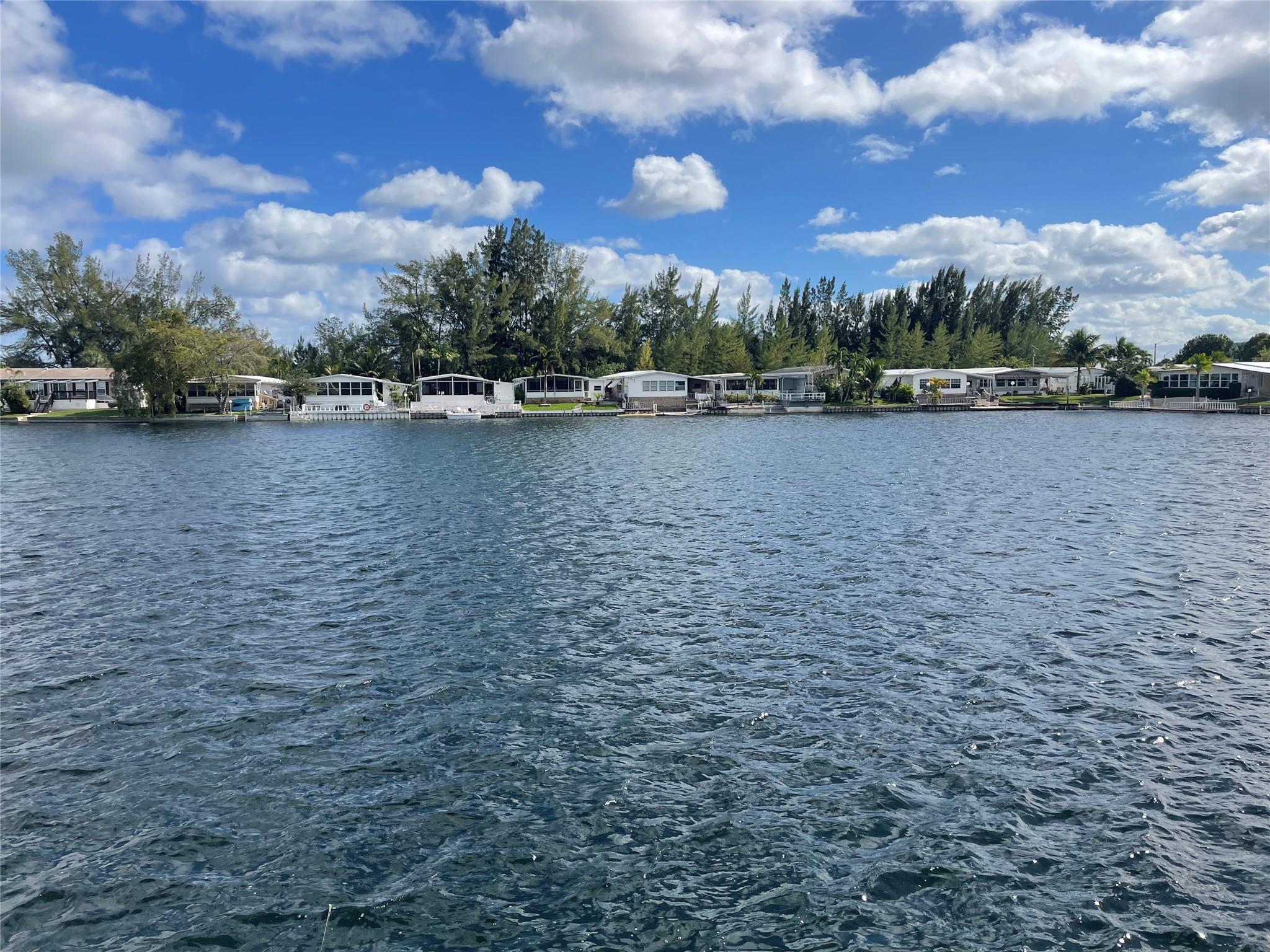 Ravenswood Estates & Mari - Residential Lease