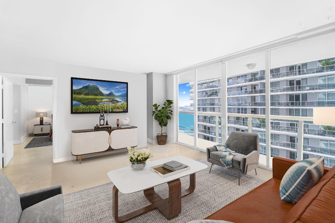 1800 N Bayshore Drive 2914